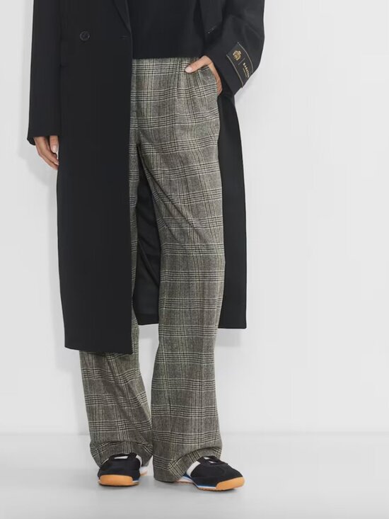 Aritzia Pants - Aritzia The Effortless Pant Precision Wool Plaid Dress Pants Gray wilfred 4